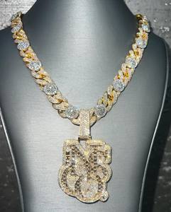 Alta calidad dos tonos plata y oro VVS Moissanite diamante colgante nombre personalizado Hip Hop Iced Out colgantes y dijes - Product Image 1