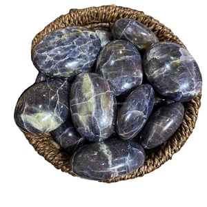 Pierre précieuse de méditation Reiki en iolite naturelle polie en gros pour la guérison de poche style Feng Shui - Product Image 1