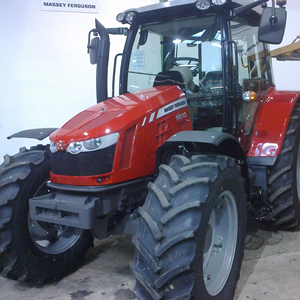 Tractores Massey Ferguson 5711 Usados en Buen Estado, Motor de 70HP, Bomba de Engranajes, Caja de Cambios, Rodamientos, Motor - Origen Dinamarca, 3000kg en Stock - Product Image 1