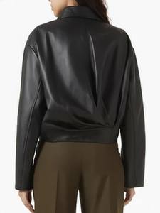 Veste universitaire en peau de mouton noire pour femme, douce et écologique, chic urbain d'hiver, streetwear, vêtements d'extérieur de haute couture - Product Image 3
