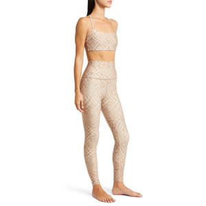 Pantalones de yoga personalizados para mujer para entrenamientos, ropa deportiva para gimnasio, mallas de mujer, mallas de yoga con cintura elástica sublimada - Product Image 3