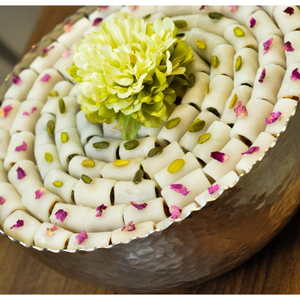 Eco-Friendly Premium Gold Metal Round Chocolate Bowl Desserts Display Weddings Table Top Serving Chocolate Candy & Other <b>Sweets</b> - Product Image 5