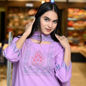 Ensemble Kurta en coton brodé de sequins couleur violette, longueur genou, col en V, manches trois quarts, robe droite de haute qualité - Product Image 1