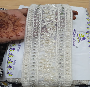 Hecho a medida en bordado floral de color blanco con perlas adjuntas para mejorar varias prendas en 1,75 pulgadas de ancho. - Product Image 1