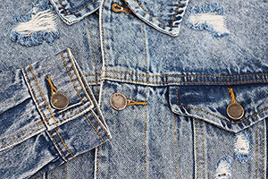 เสื้อแจ็กเก็ตยีนส์สำหรับผู้ชายเสื้อแจ็กเก็ตยีนส์สไตล์ลำลองสีดำล้วนสไตล์แฟชั่นสำหรับผู้ชาย - Product Image 5