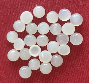 Cabujón redondo de piedra lunar blanca natural de 5mm-Cabujón redondo de piedra lunar blanca de alta calidad - Product Image 3