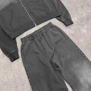 Ensemble de survêtement d'hiver personnalisé pour homme, effet délavé, avec broderies, pantalon de survêtement à coupe évasée, sweat à capuche zippé, strass, 100% coton - Product Image 3