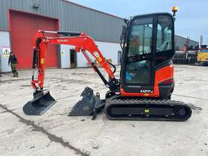 Nettoyez la mini excavatrice U27-4 utilisée de KUBOTA à vendre à bas prix - Product Image 2