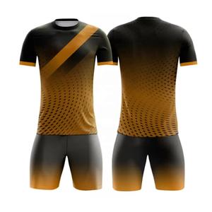 Calidad superior al por mayor mejor diseño personalizado bajo precio hombres fútbol uniforme alta demanda duradero moda fútbol uniforme equipo desgaste - Product Image 3