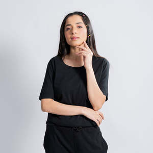 เสื้อยืดลำลองผ้าไหม/ผ้าฝ้าย/ใยไผ่สำหรับผู้หญิง สวยงาม ระบายอากาศได้ดี น้ำหนัก 200 กรัม รับสกรีนโลโก้ สีและขนาดตามสั่ง - Product Image 5