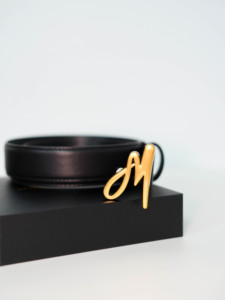 Ceinture en cuir de haute qualité « Mnogotochie » avec boucle en alliage plaqué or lettre M, style formel - Product Image 1
