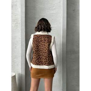 Chalecos y Chaquetas de Felpa para Mujer al por Mayor - Product Image 4