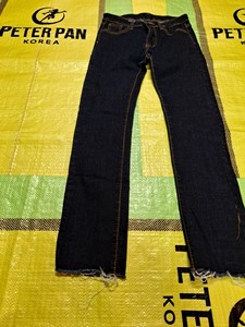Vêtements d'occasion : Pantalon en jean de couleur pour adulte - Product Image 2