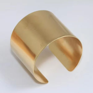 Manchette en argent gravée florale artisanale | Large bracelet en argent sterling 925 | Bracelet tribal ethnique Boho - Product Image 1