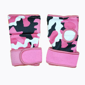 Guante de boxeo acolchado de gel personalizado para entrenamiento de boxeo guante interior con vendajes de envoltura de mano y protección de engranajes - Product Image 2