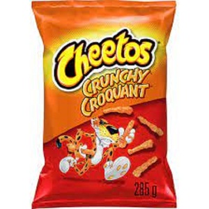 Cheetos Flamin Hot Crunchy Snacks-Aromatisé au fromage, 226.8g - Product Image 2