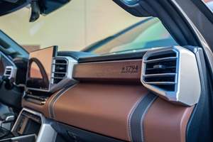 Tundra 2023 Edición 1794 Crew Max 4x4 - Product Image 5