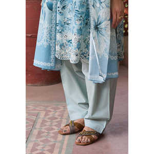 Conjunto de traje de 3 piezas para mujer con bordado y estampado, y dupatta con estampado en relieve DN-62033 - Product Image 2