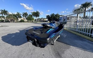 Venta de Moto Acuática Sea Doo GTX300 Tech Audio iDF iBR Waverunner 2026 en Oferta y Lista para Exportar - Product Image 5