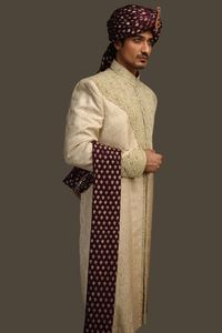 Sherwani de style indo-pakistanais pour costume de marié avec de belles broderies pour fête/mariage, vente en gros de sherwani pour hommes, meilleur prix pour sherwani - Product Image 2
