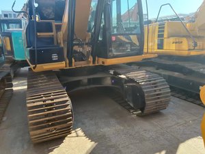 Excavatrice Caterpillar 315D2 d'occasion, modèle 2016, godet de 1,2 m, poids opérationnel de 15 tonnes, puissance de 110 kW, bon état - Product Image 6