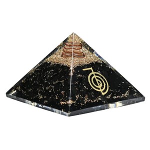 Meilleure qualité Premium Shungite Gemstone Orgone Reik Pyramide Poli Écologique Décoratif Vacances Noël Vente en gros - Product Image 1