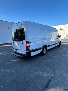 Camion de café mobile Dodge Sprinter 2500 de 2008, 4k km, kilométrage original - Product Image 2