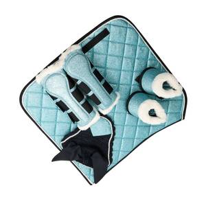 Ensemble d'équitation avec bottes matelassées et bonnet auriculaire par TARIQ MFG CO - Product Image 3