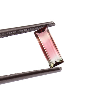 Piedra preciosa suelta Baguette de turmalina bicolor de calidad AAA de 0,65 Ct para la fabricación de joyas - Product Image 3