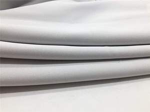 Nuestra Sudadera con capucha de sublimación de poliéster La tela es suave al tacto, proporcionando una sensación acogedora en su piel - Product Image 4