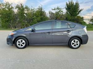 Toyota Prius One 2012 / Disponible à la vente avec faible kilométrage, moteur essence / Véhicule d'occasion en excellent état et sans accident, aucun problème. - Product Image 2