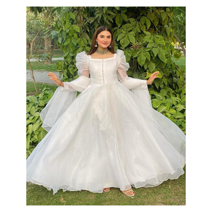 Red de tejido suave pesado Estilo elegante Ropa de fiesta de diseñador para mujer Mangas completas abullonadas Vestido de estilo pesado de 8 MTR con borla Dupatta - Product Image 1