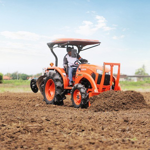 Tractor Compacto Kubota L4018 Ideal para Pequeñas Granjas, Huertos y Proyectos de Paisajismo - Product Image 3