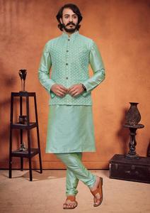 Ensemble Kurta en soie pour homme, style Maruti, avec travail en relief Lakhnavi et Koti, pour mariage et fête, pantalon Chudidar par l'Inde - Product Image 5