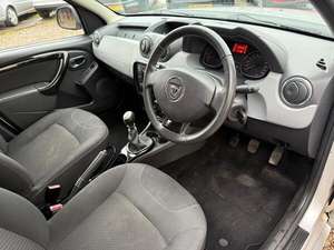 DACIA DUSTER 1.5 d'occasion 2013, conduite à gauche/droite - Product Image 4