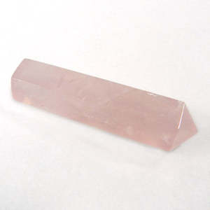 Pierre précieuse à pointe unique en cristal de quartz rose en forme de crayon naturel - Product Image 2