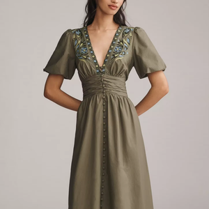 ชุดเดรสคลุมเข่าสีดำสำหรับผู้หญิง, เดรสลำลองผ้าฝ้าย100% แขนยาวปักลายผีเสื้อระบายอากาศได้ดีชุดแมกซี่ - Product Image 1