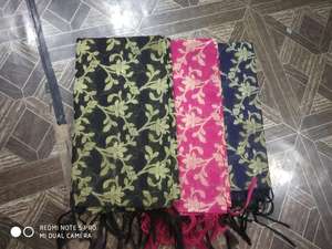 Banarasi Dupatta de calidad superior con trabajo de tejido pesado y borlas disponibles en colores vibrantes para ocasiones tradicionales - Product Image 4