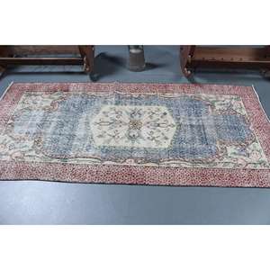 Alfombra vintage de 3.6x7.6 pies, alfombra turca de lana con lunares rojos y azules - Product Image 3