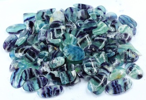 Pierre précieuse en fluorite naturelle de qualité commerciale, vert et violet, taille ovale, taille libre, 500g, en vrac pour la fabrication de bijoux - Product Image 4