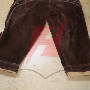 Lederhosen Bávaros de Cuero de Gamuza 100% Genuino, Ligeros, Hechos a Medida y de Alta Calidad, en Venta - Product Image 4
