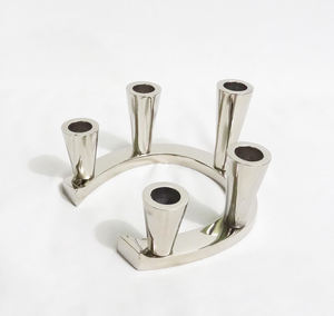 Hot Vantage Modern Fancy Luxury Material de latón macizo menorah con acabado de níquel para decoración del hogar y uso de festivales Iglesia - Product Image 3