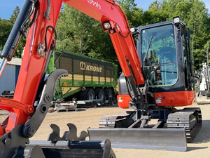 Mini-excavatrice Kubota KX040-4 haute performance, de 1 à 3,5 tonnes, avec chenilles en caoutchouc, pour travaux agricoles ou de chantier, à prix avantageux - Product Image 4