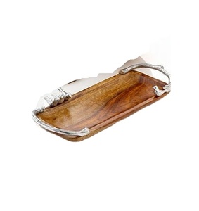 Nouvelle arrivée dernière conception plateau en bois de forme ovale avec poignée en métal plateau en bois de grande qualité de fournisseurs en gros - Product Image 1