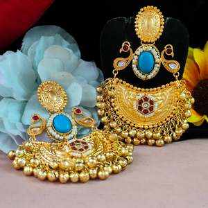 Pendientes de piedra pulida y moissanita Apala para mujer, lujoso acabado dorado antiguo, Ideal para bodas, ocasiones especiales - Product Image 1