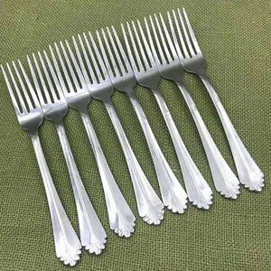 Juego de cubiertos chapados en oro rosa europeo de diseñador Juego de cubiertos de metal de lujo de acero inoxidable con mango de forma clavada - Product Image 5