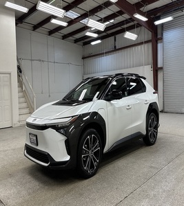 Voiture d'occasion TOYOTAA BZ4X LIMITED EU 2023 - Product Image 1