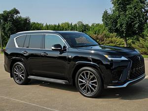 Lexus UX 600 F Sport AWD SUV d'occasion haut de gamme 2023, propre - Product Image 3