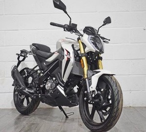 Envío gratis NUEVO STOCK Motocicleta RKF 125 de última generación AHORA EN STOCK - Product Image 1