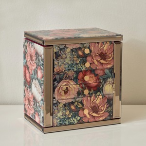 Elegante joyero de diseño floral de princesa con cajón, pieza de almacenamiento decorativa, agrega lujo y encanto al tocador o tocador - Product Image 1